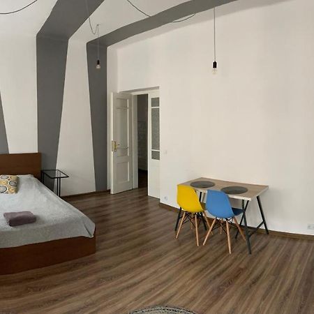 Apartament Rowna 12 Kielce Buitenkant foto